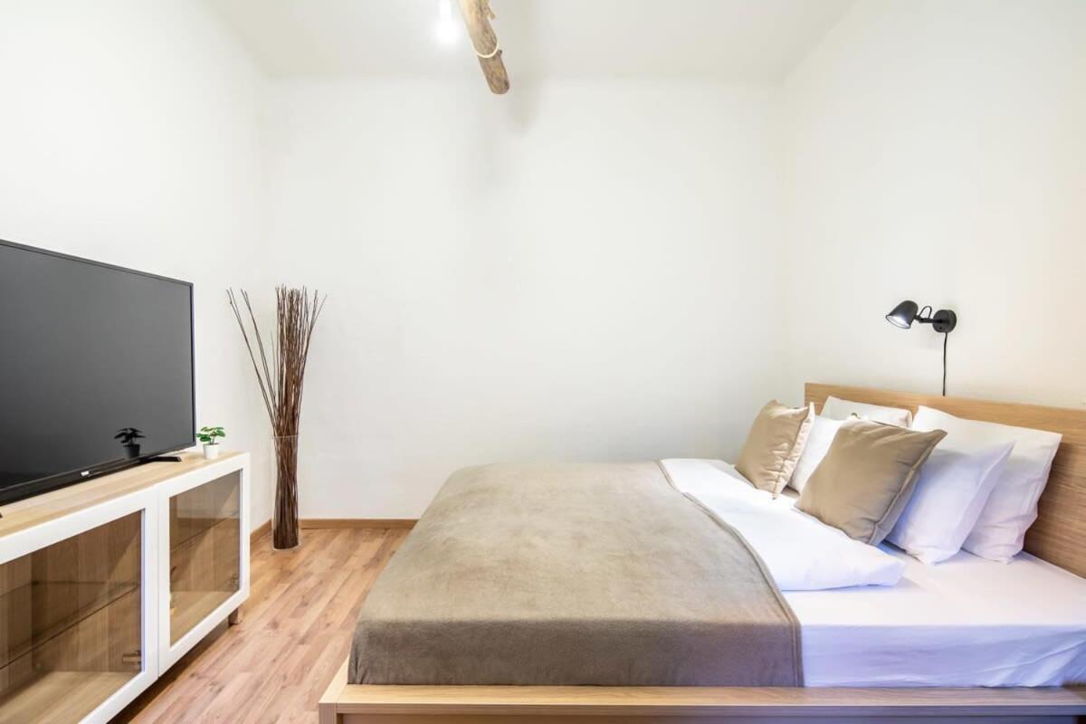 Convenient Apartment At Gastro Driven Location Budapest Exterior photo